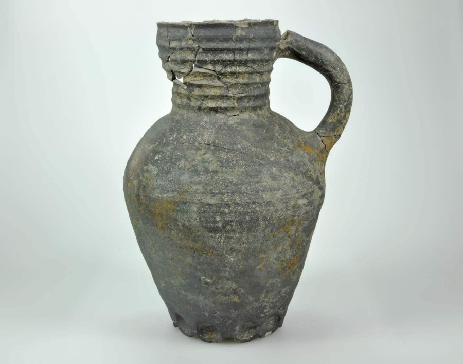 Waterkan gebruikt als muizenval (1350-1425), gevonden tijdens archeologisch onderzoek plangebied Bluebandhuis in Gorinchem