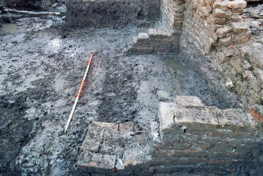 Funderingen gevonden tijdens de opgraving aan de Krijtstraat te Gorinchem