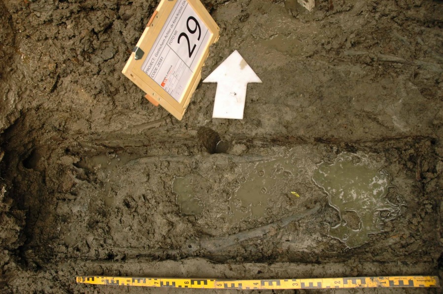 Nader onderzoek naar opgegraven botten in Gorinchem, archeologisch onderzoek Achter de kerk te Gorinchem, 2008