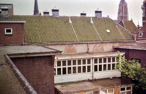 Haarstraat 39 Ziekengasthuis achtergevel van bovenaf gezien, Gorinchem rond 1971