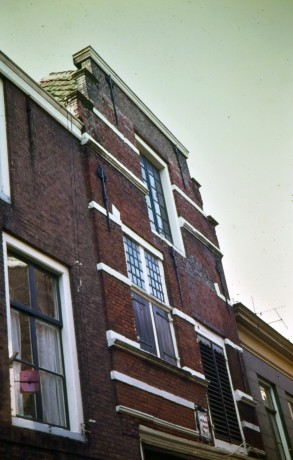 Kerksteeg 8, gevelsteen Arckel 1603 Gorinchem rond 1971 (4)