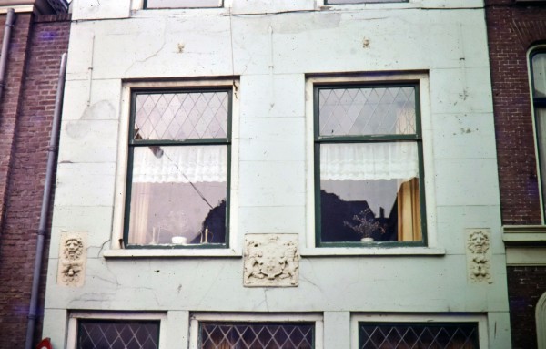 Molenstraat 97, gevelsteen Wapen van Dantzig Gorinchem rond 1971