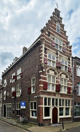Coemt al van God (1563), Burgstraat 30