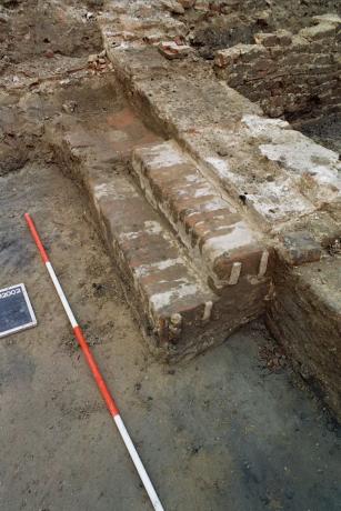 Krijtstraat 6 – 12, Hof Arkels & Grote School (2002)